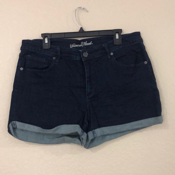 Universal Threads Shorts - Picture 1 of 2